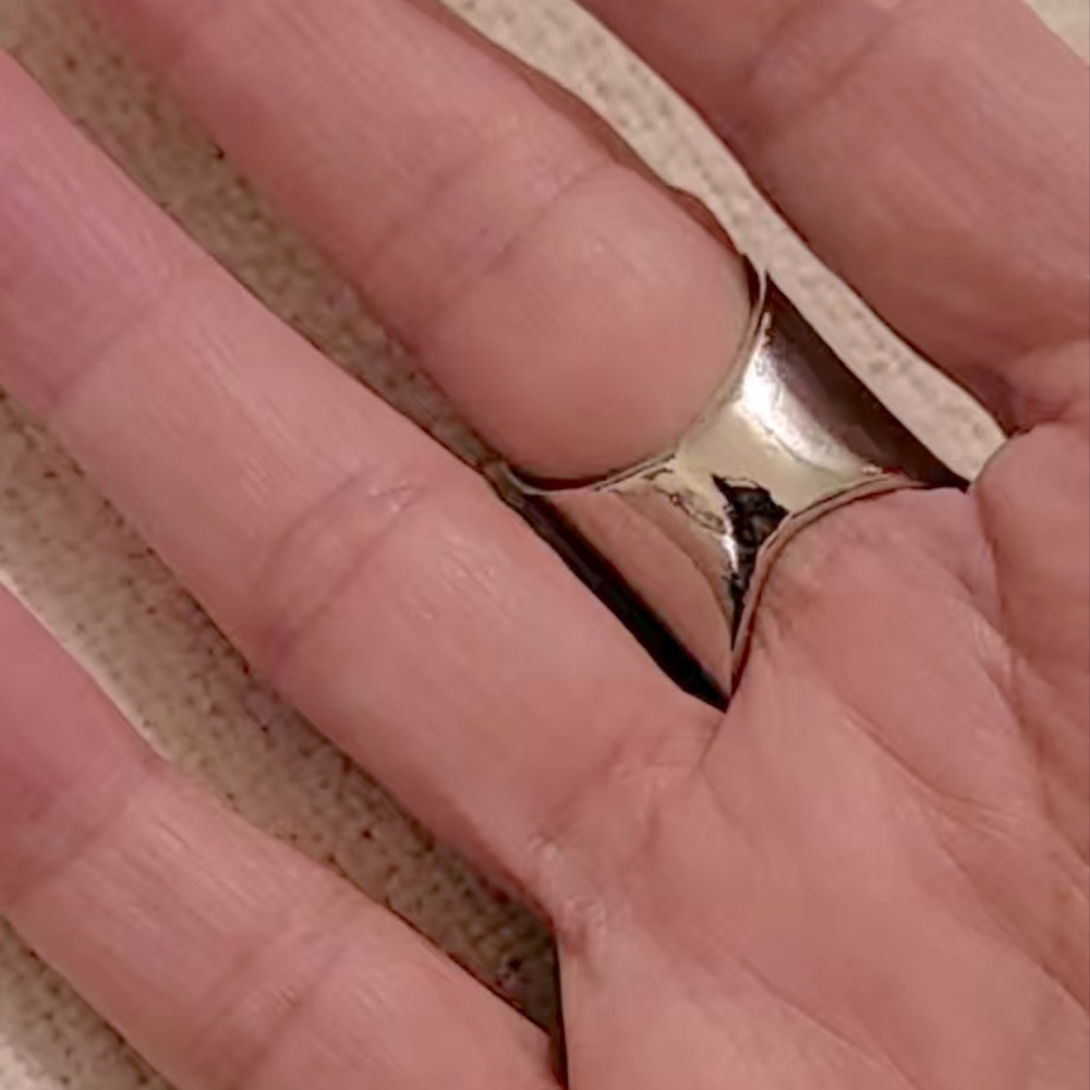 BLUE STONE  RING - Picture 9 of 12